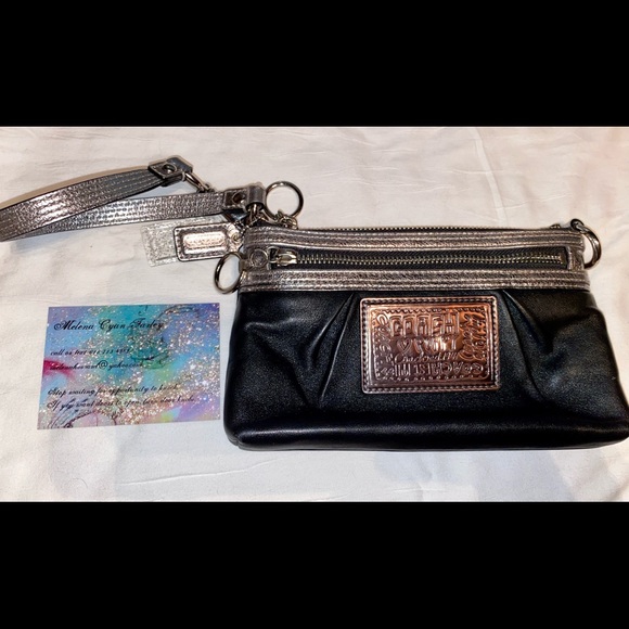 Black leather coachpoppy wristlet - Picture 1 of 3